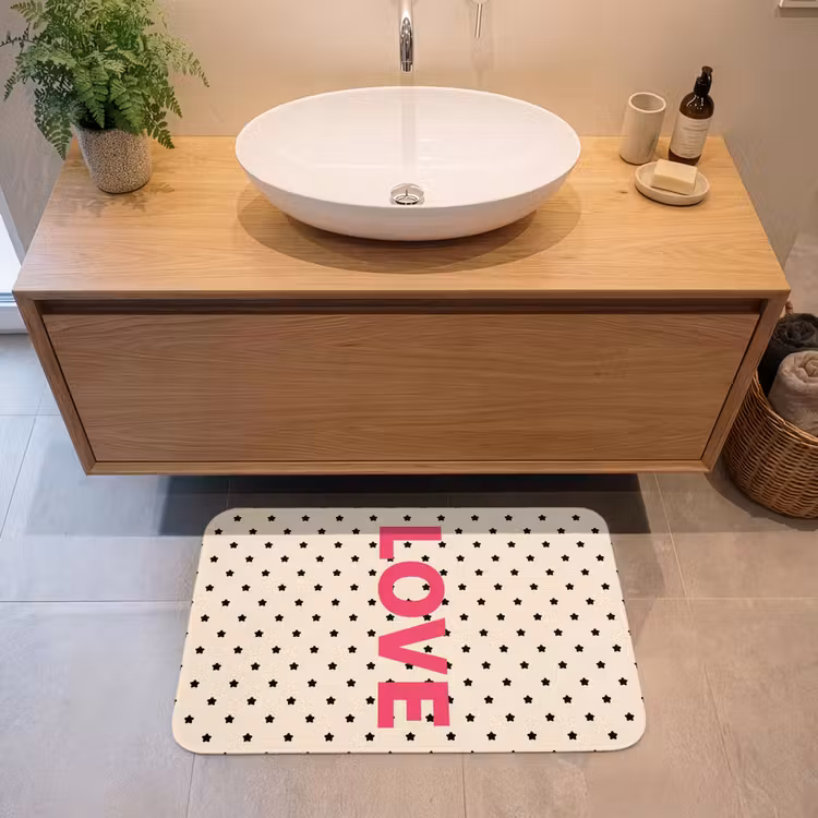 Love - Stippen - Roze Badmat middel -sfeer1