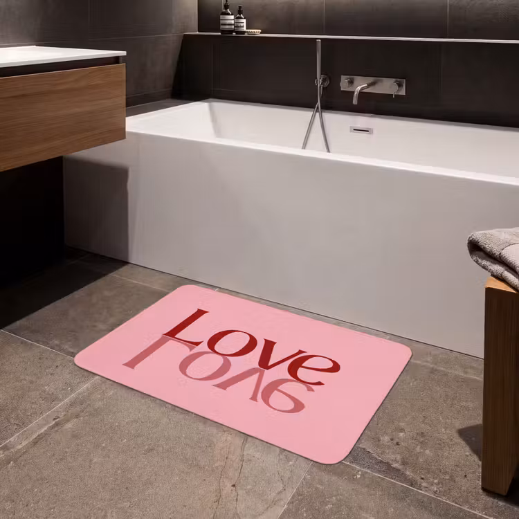 Love - Roze - Spiegeling Badmat middel -sfeer3