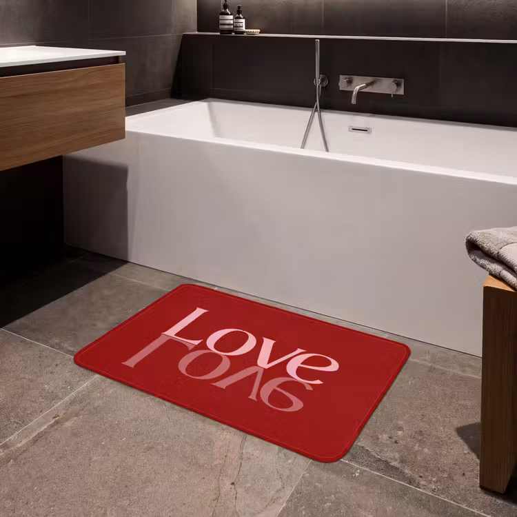 Love - Spiegeling - Rood Badmat middel -sfeer3