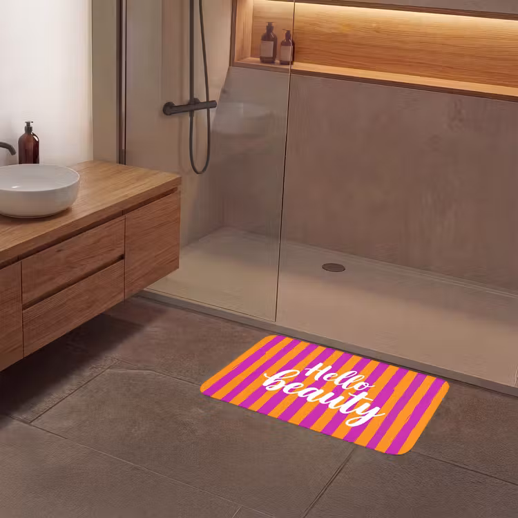 Modern - Hello - Oranje Badmat middel -sfeer2