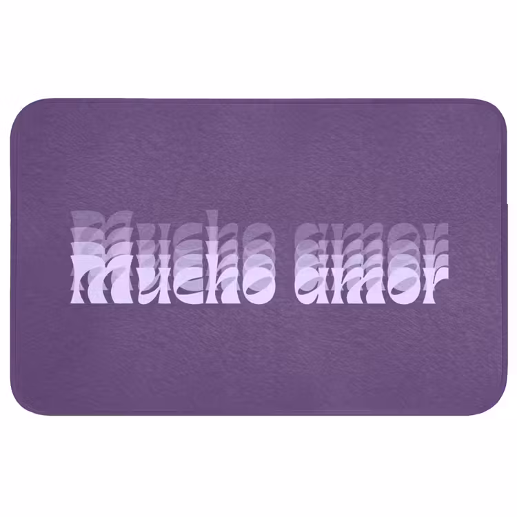 Mucho amor - Paars - Grafisch Badmat middel -3d