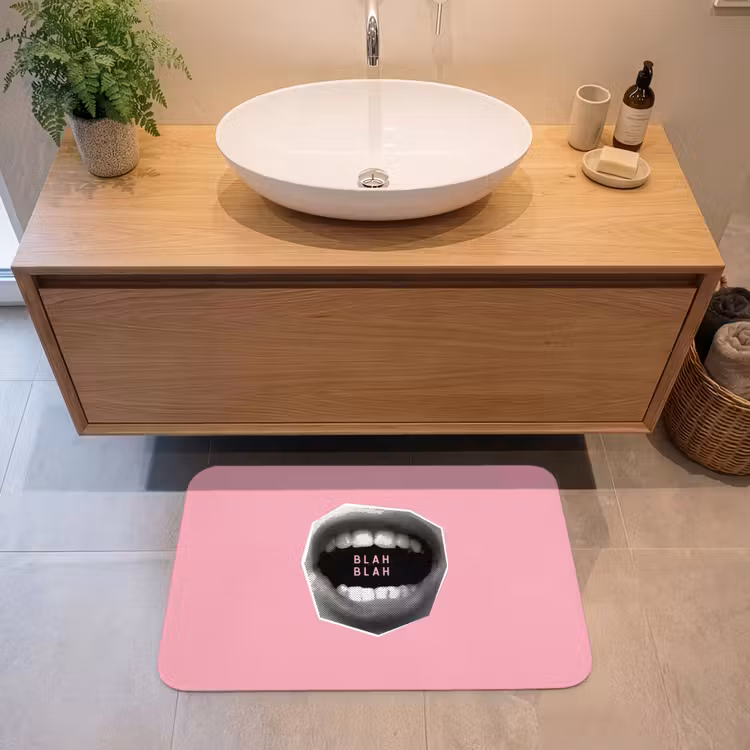 Mond - BLAH BLAH - Roze Badmat middel -sfeer1