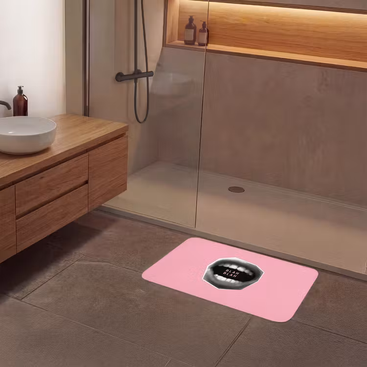 Mond - BLAH BLAH - Roze Badmat middel -sfeer2