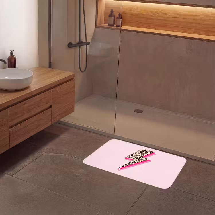 Stippen - Roze - Bliksem Badmat middel -sfeer2