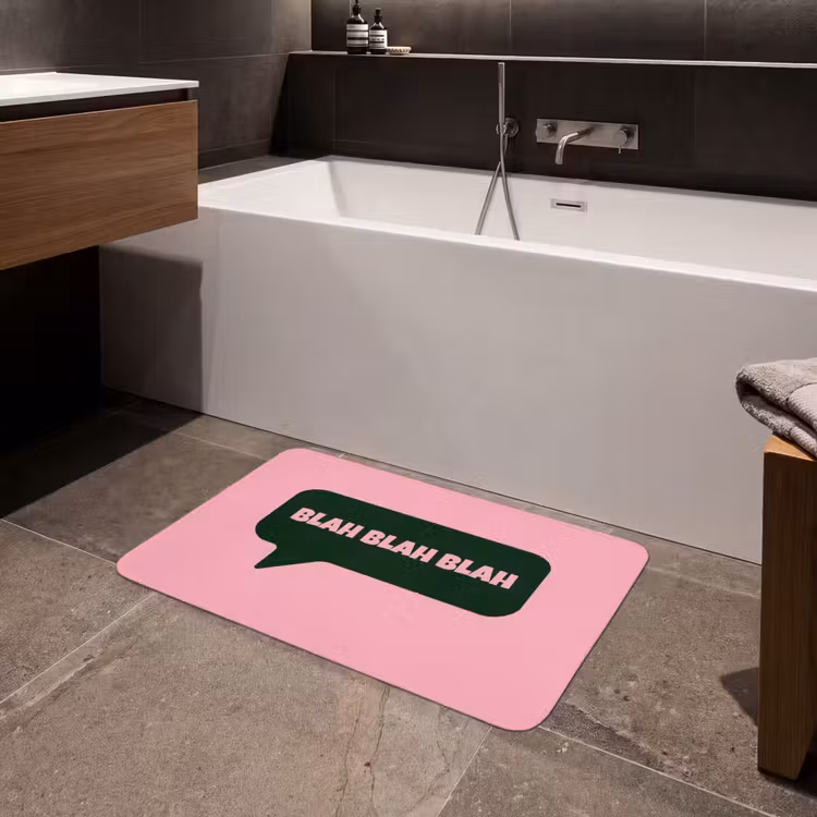 Roze - Tekstwolk - Groen - BLAH BLAH BLAH Badmat middel -sfeer3