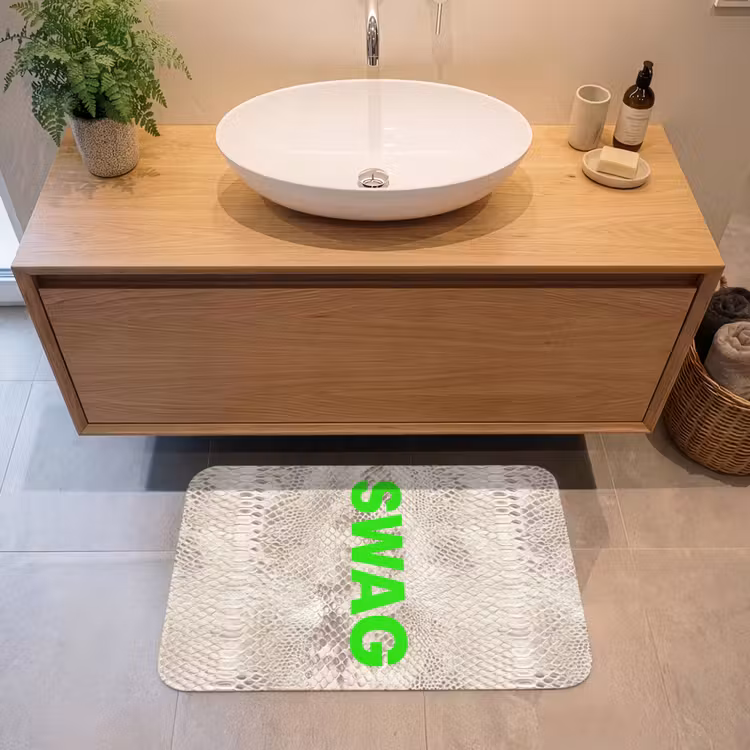 Slangenprint - SWAG - Neon - Groen Badmat middel -sfeer1