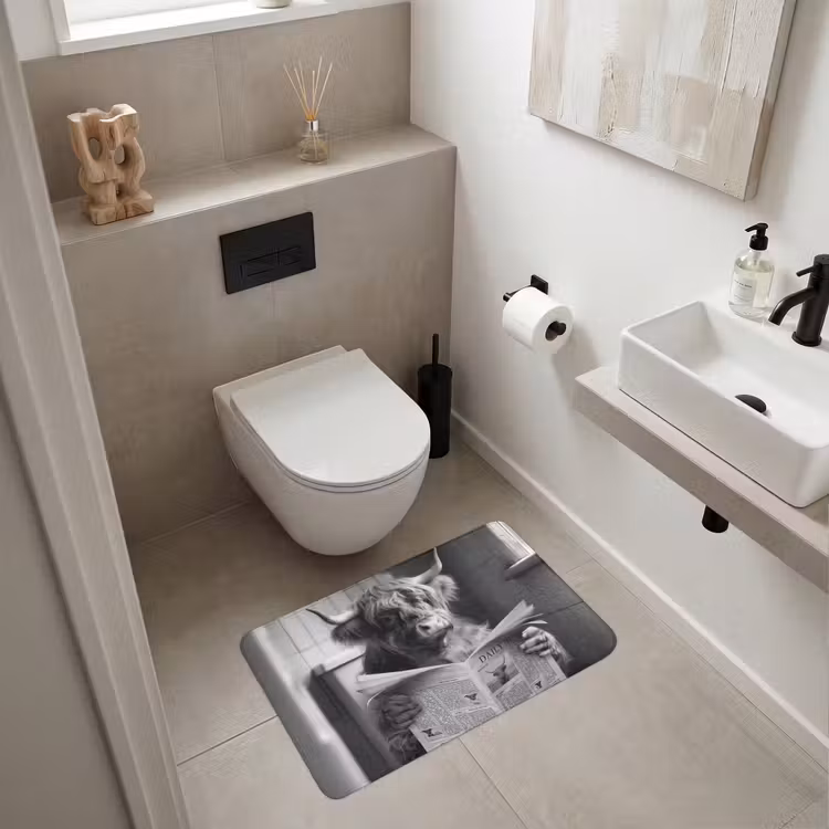 Schotse hooglander - Koe - Krant - WC - Zwart wit Badmat middel -sfeer4