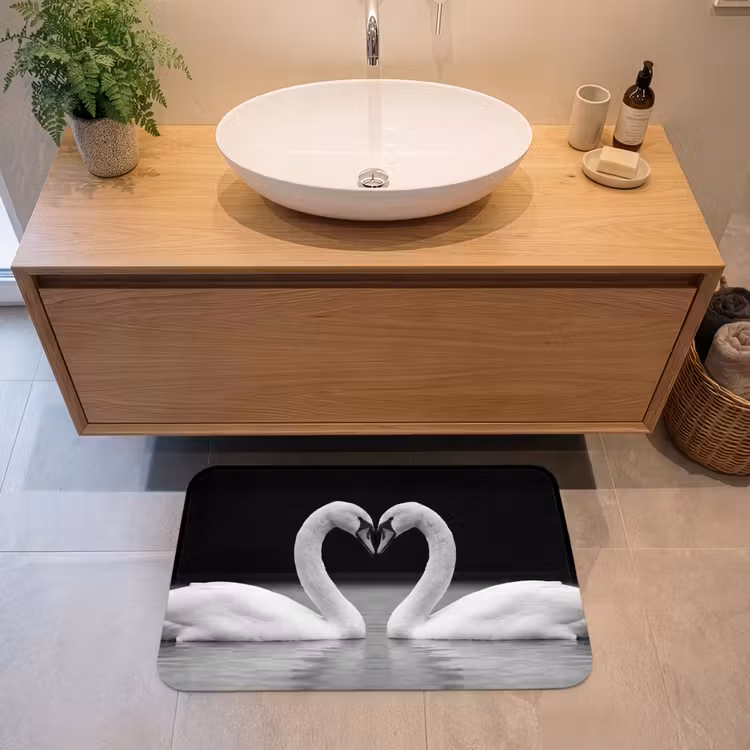 Zwanen - Hart - Zwart - Wit Badmat middel -sfeer1