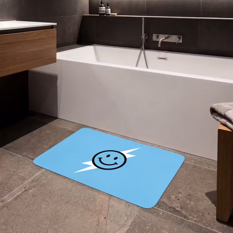 Smiley - Blauw - Bliksem Badmat middel -sfeer3