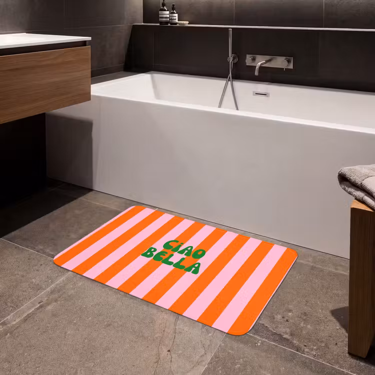 Strepen - Oranje - Verticaal - Ciao bella Badmat middel -sfeer3