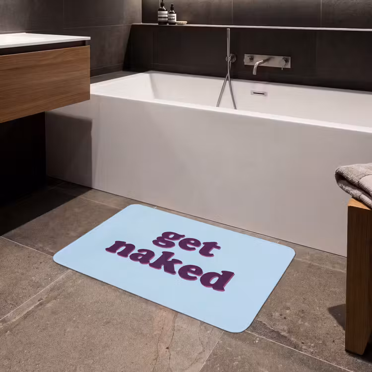 Tekst - Get naked - Blauw Badmat middel -sfeer3