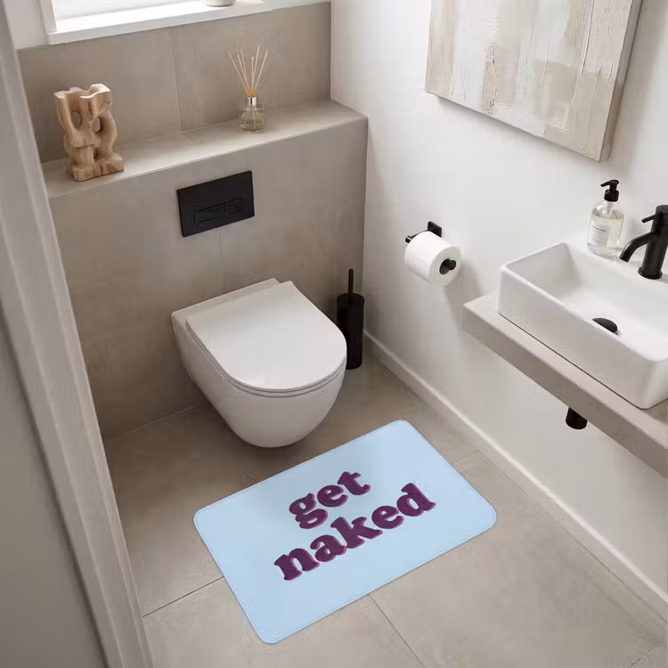 Tekst - Get naked - Blauw Badmat middel -sfeer4