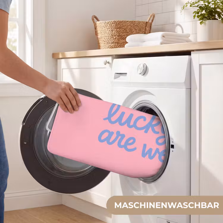 How lucky are we - Klavervier - Roze - Blauw Badmat middel -USP_WasbaarDE