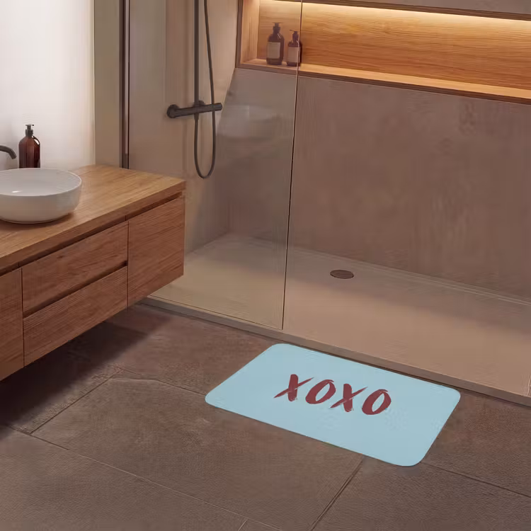 XOXO - Blauw - Rood Badmat middel -sfeer2