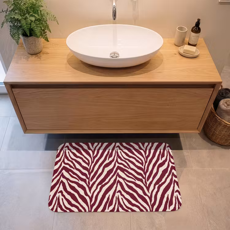 Zebra - Motief - Bordeaux - Rood Badmat middel 997 -sfeer1