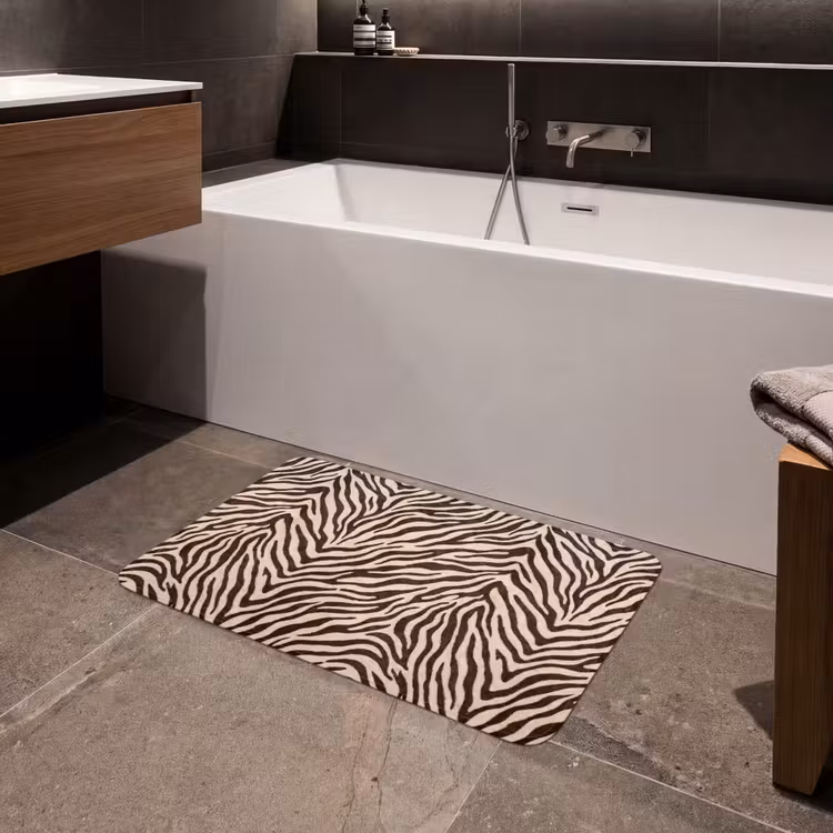 Zebra - Strepen - Bruin Badmat middel -sfeer3