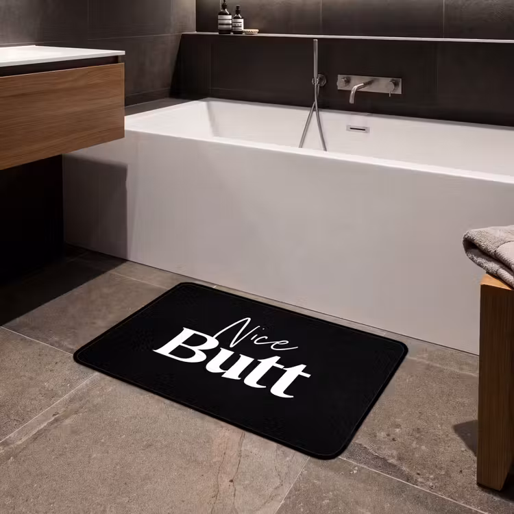 Quotes - Nice butt - Zwart - Spreuken Badmat middel -sfeer3