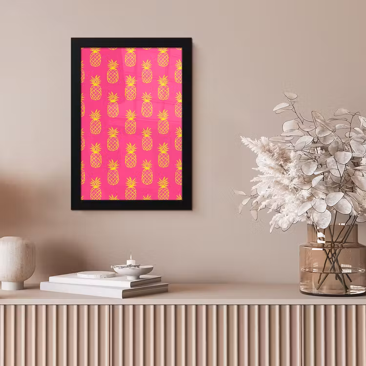 Ananas - Trendy - Roze fotolijst zwart zonder passe partout klein 224 -sfeer5