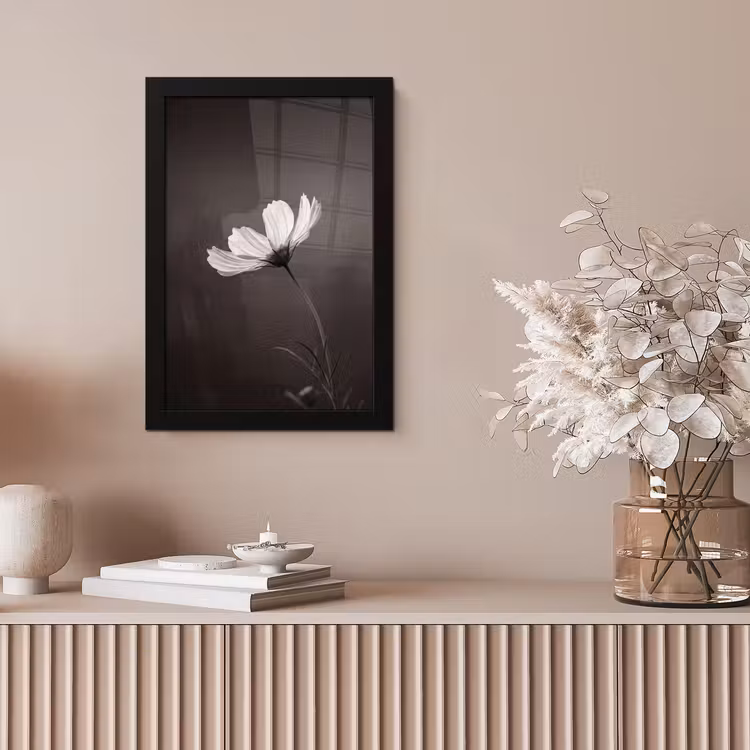 Bloem - Minimalistisch - Zwart - Wit fotolijst zwart zonder passe partout klein -sfeer5