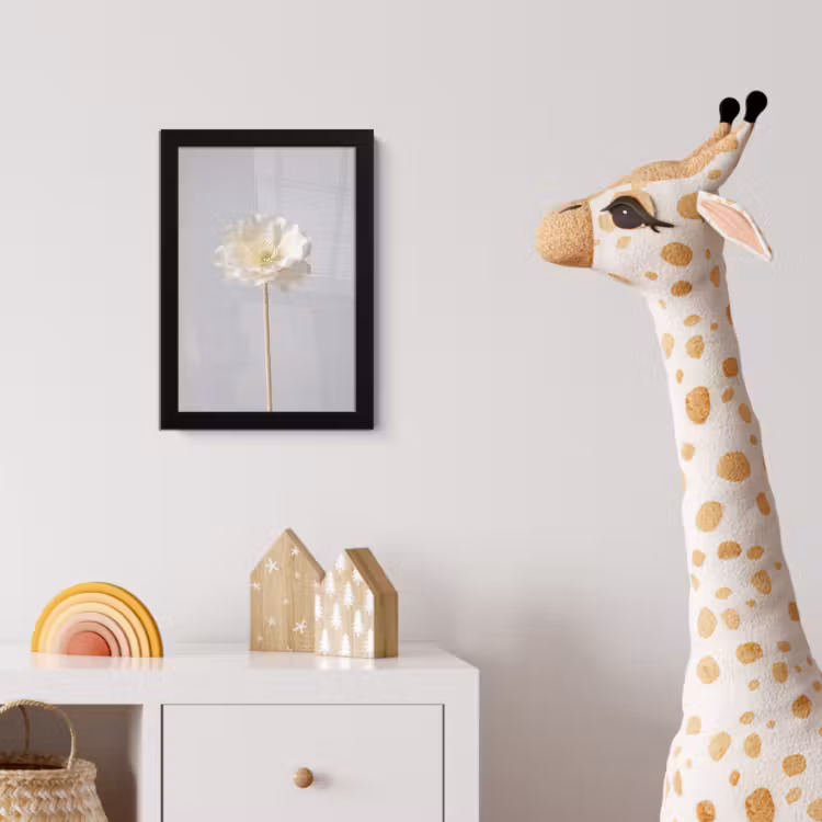 Bloem - Minimalistisch -Wit fotolijst zwart zonder passe partout klein -usfeer4_kinderkamer