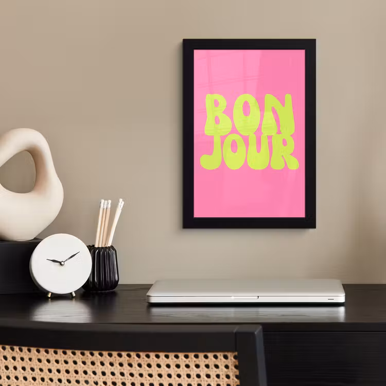 Bonjour - Roze - Fel groen fotolijst zwart zonder passe partout klein -sfeer1