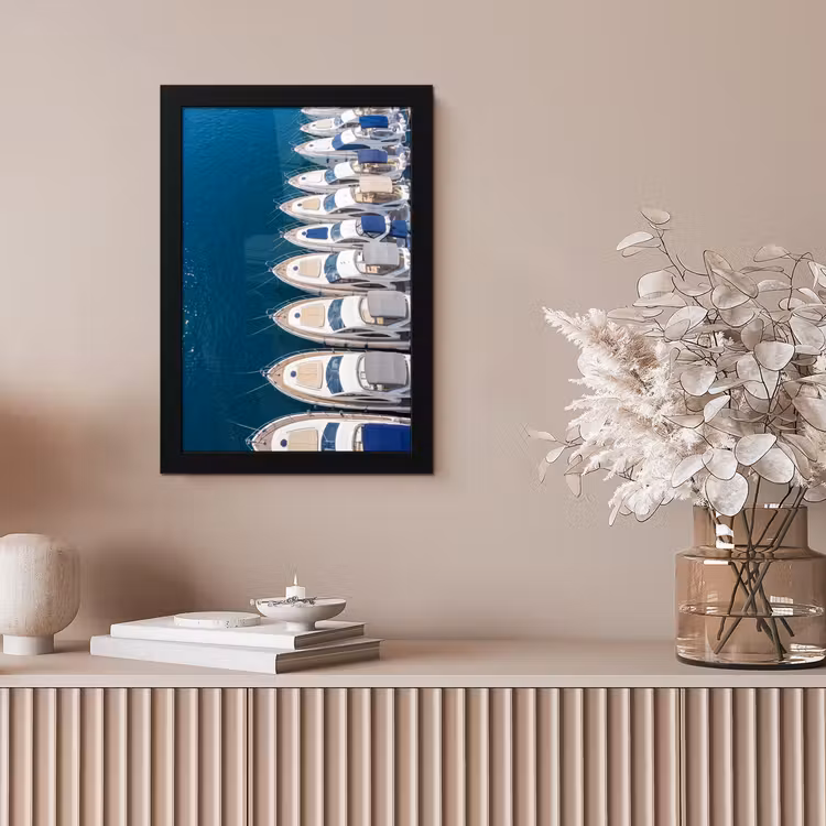 Boot - Jachthaven - Water - Zomer - Blauw fotolijst zwart zonder passe partout klein -sfeer5