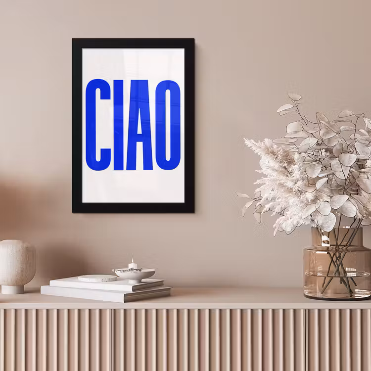 Ciao - Hoofdletters - Blauw - Minimalistisch fotolijst zwart zonder passe partout klein -sfeer5