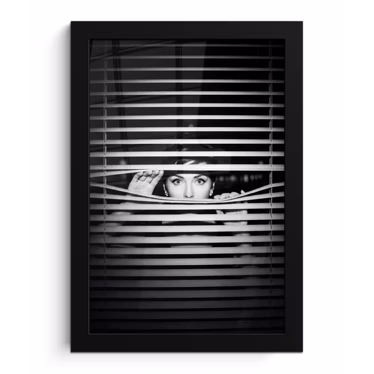 Vrouw - Jaloezieën - Portret - Zwart-wit fotolijst zwart zonder passe partout klein -3d