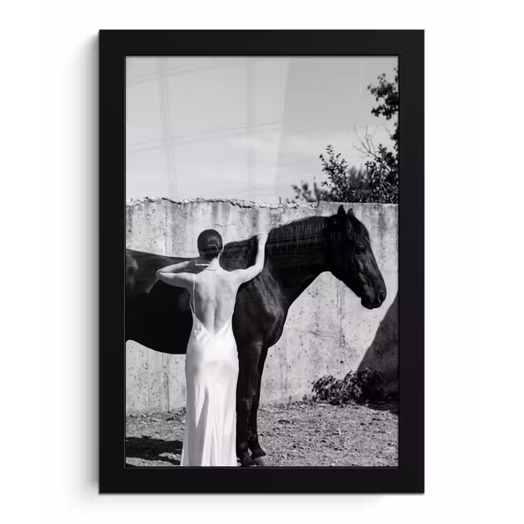 Vrouw - Paard - Artistiek fotolijst zwart zonder passe partout klein -3d