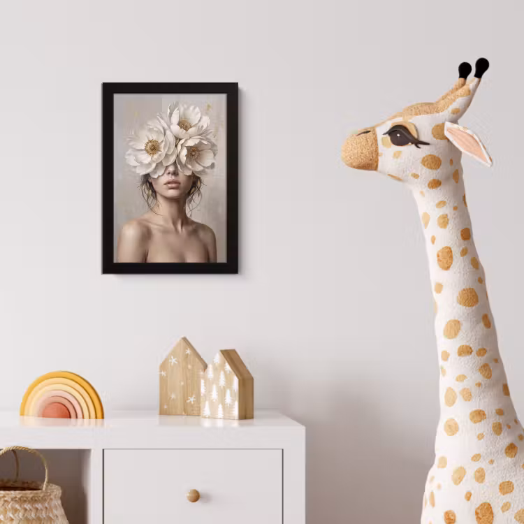 Vrouw - Pioenroos - Wit fotolijst zwart zonder passe partout klein -usfeer4_kinderkamer