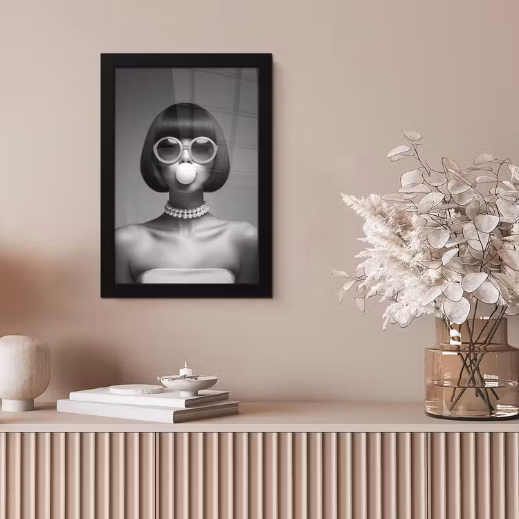 Vrouw - Zwart Wit - Ketting - Zonnebril fotolijst zwart zonder passe partout klein -sfeer5
