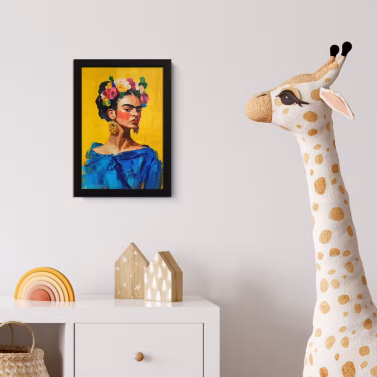 Frida Kahlo - Vrouw - Geel - Blauw - Bloemen fotolijst zwart zonder passe partout klein -usfeer4_kinderkamer