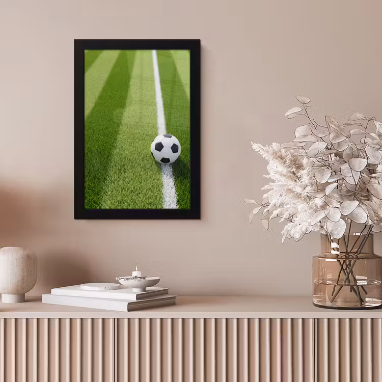 Voetbal - Grasveld - Sport - Groen fotolijst zwart zonder passe partout klein -sfeer5
