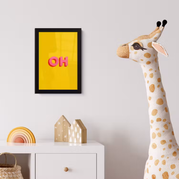 Geel - Roze - Oh - 3D fotolijst zwart zonder passe partout klein -usfeer4_kinderkamer
