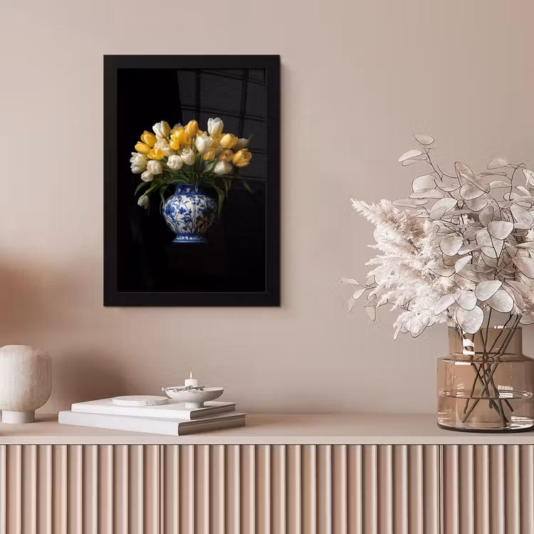 Geel - Tulpen - Vaas - Bloemen fotolijst zwart zonder passe partout klein -sfeer5