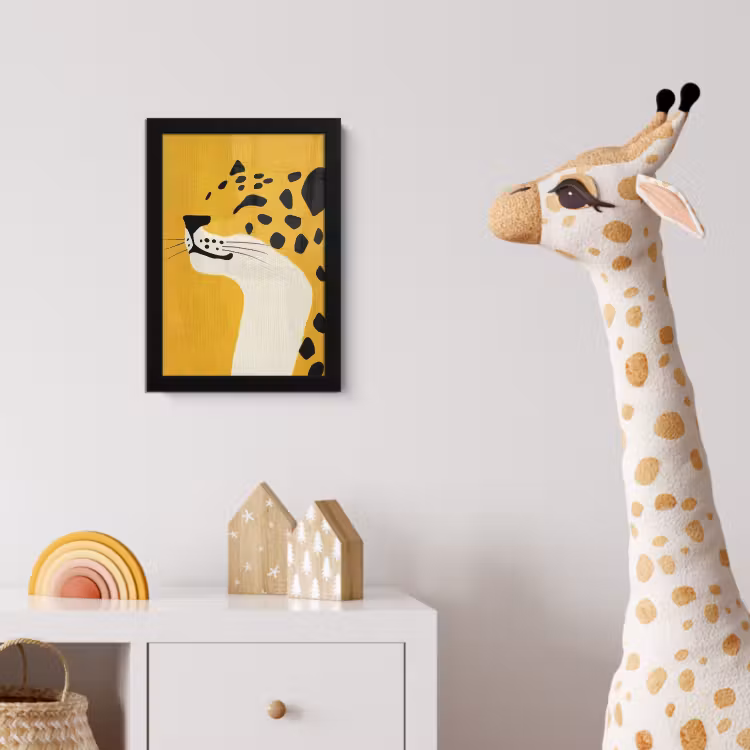Cheetah - Illustratie - Geel fotolijst zwart zonder passe partout klein -usfeer4_kinderkamer