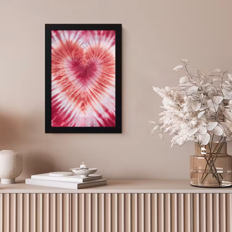 Hartvorm - Roze - Tie dye fotolijst zwart zonder passe partout klein -sfeer5