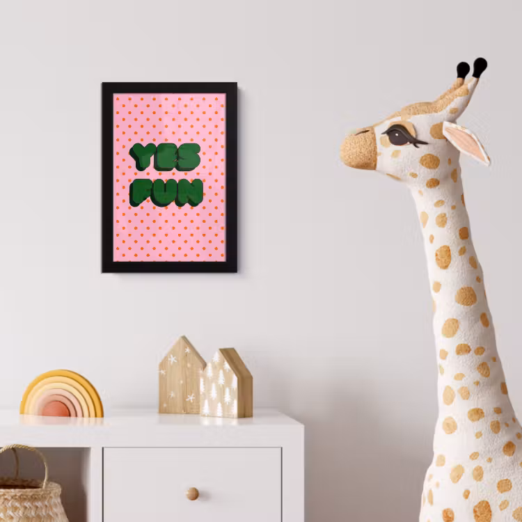Yes fun - Groen - Roze - Stippen fotolijst zwart zonder passe partout klein -usfeer4_kinderkamer