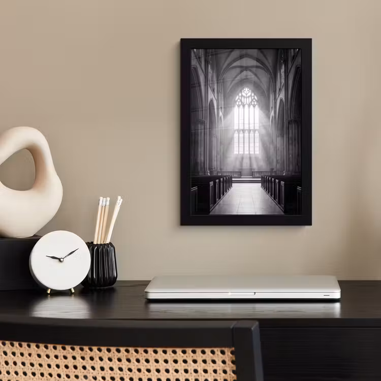 Kerk - Interieur - Lichtstralen - Architectuur - Klassiek fotolijst zwart zonder passe partout klein -sfeer1