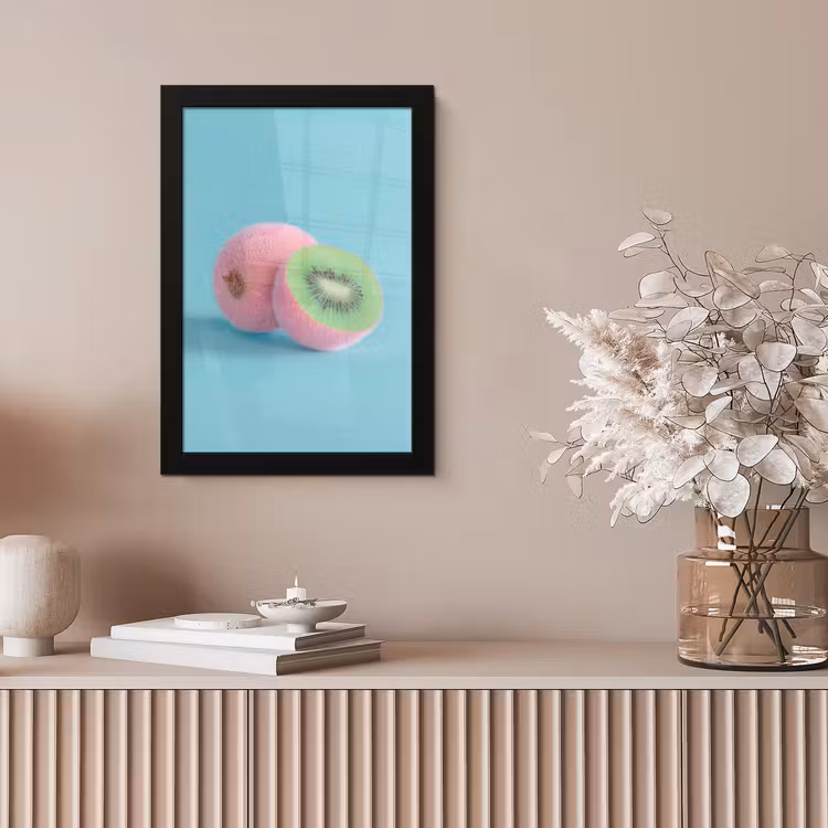 Kiwi - Blauw - Surrealistisch fotolijst zwart zonder passe partout klein -sfeer5