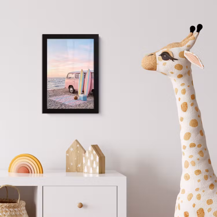 Busje - Strand - Surfplank - Zomer - Roze fotolijst zwart zonder passe partout klein -usfeer4_kinderkamer