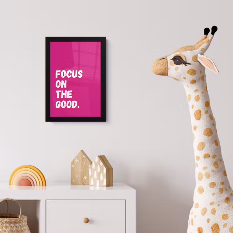 Focus on the good - Roze - Simple fotolijst zwart zonder passe partout klein -usfeer4_kinderkamer