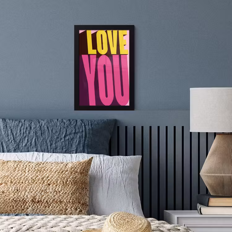 Love - Tekst - Roze - Valentijn fotolijst zwart zonder passe partout klein -sfeer3