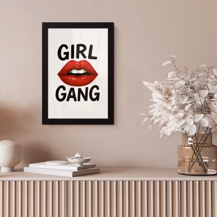 Lip - Girl - Rood - Letters fotolijst zwart zonder passe partout klein -sfeer5