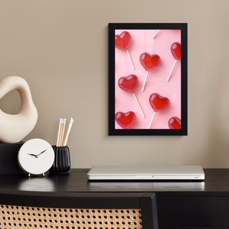 Lollies - Hartjes - Roze fotolijst zwart zonder passe partout klein -sfeer1