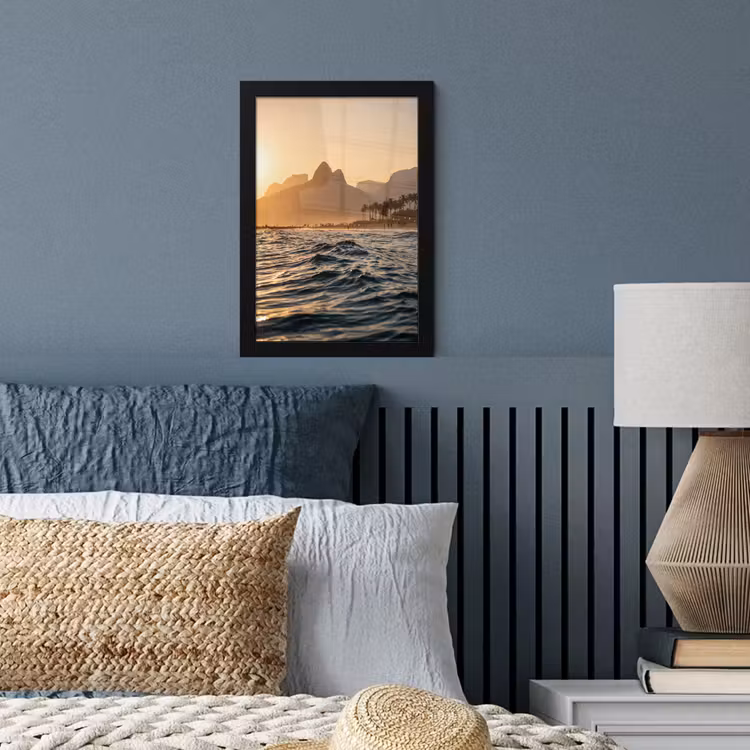 Zee - Golven - Zonsondergang - Kust - Goud fotolijst zwart zonder passe partout klein -sfeer3