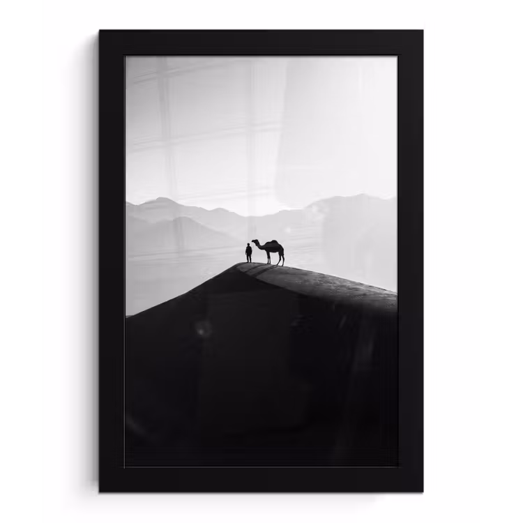 Mens - Kameel - Zandduin - Natuur - Monochroom fotolijst zwart zonder passe partout klein -3d