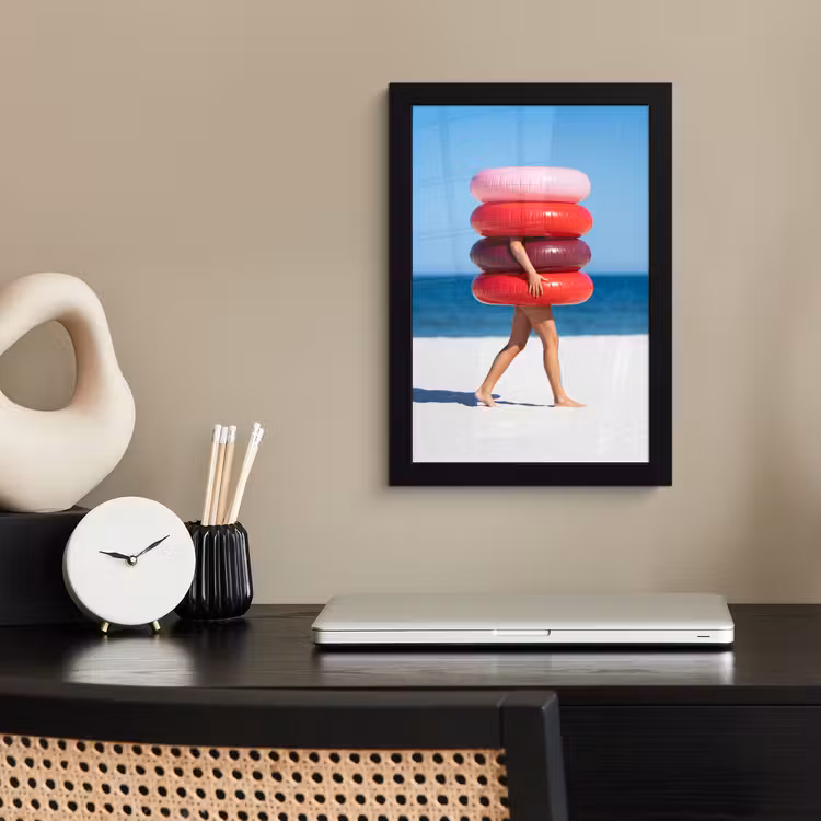 Mensen - Strand - Zomer - Recreatie - Kleurrijk fotolijst zwart zonder passe partout klein -sfeer1