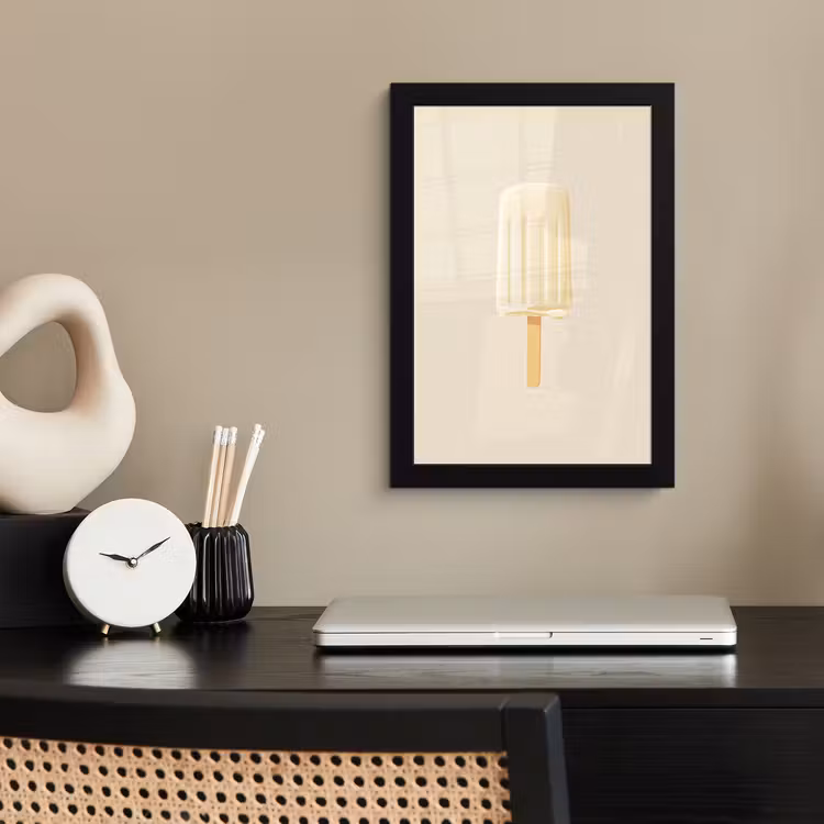 Minimalistisch - Waterijsje - Stokje - Beige fotolijst zwart zonder passe partout klein -sfeer1