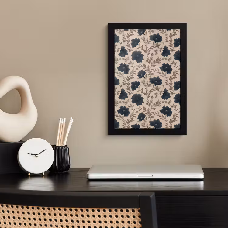 Motief - Bloemen - Zwart - Beige fotolijst zwart zonder passe partout klein 224 -sfeer1